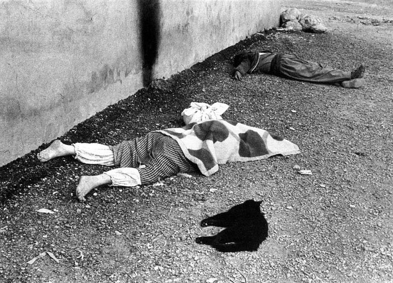 Iraqi Kurds massacred in chemical gas attack in Halabja, 1988. Photo: Sayeed Janbozorgi / Wikimedia