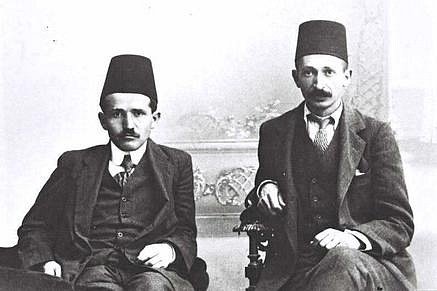 Yitzhak Ben-Zvi and David Ben-Gurion, Istanbul, 1912. Photo credit: Zooro-Patriot / Wikimedia