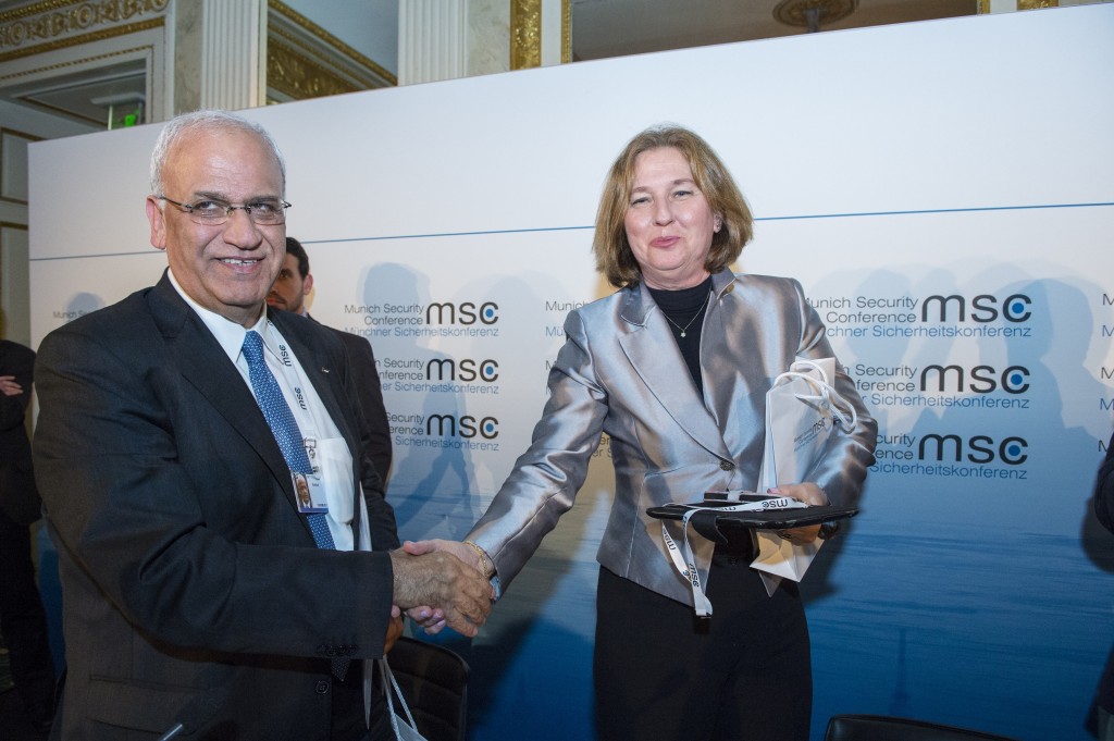 Saeb Erekat and Tzipi Livni at the 50th Munich Security Conference, January 31, 2014. Photo: Munich Security Conference / Wikimedia