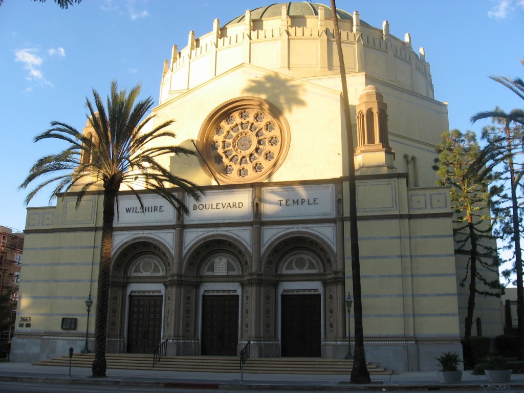 Wilshire Boulevard Temple is the oldest synagogue in Los Angeles, and is listed on the National Register of Historic Places. Photo: Downtowngal / Wikimedia