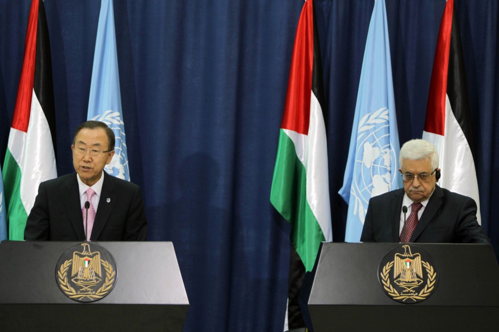 UN Secretary-General Ban Ki-moon and Palestinian Authority President Mahmoud Abbas during a joint press conference at Abbas' headquarters in Ramallah, August 15, 2013. Photo: Issam Rimawi / Flash90