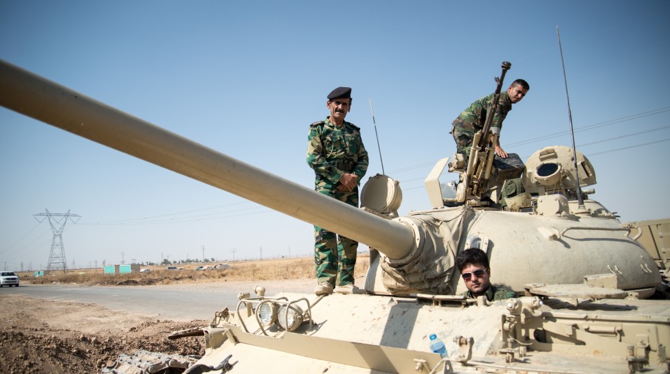 Peshmerga_on_a_T-55-Tank_outside_Kirkuk_in_Iraq. dh