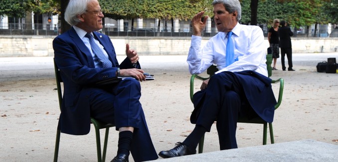 Secretary_Kerry_Chats_With_Special_Envoy_for_Israeli-Palestinian_Negotiations_Indyk