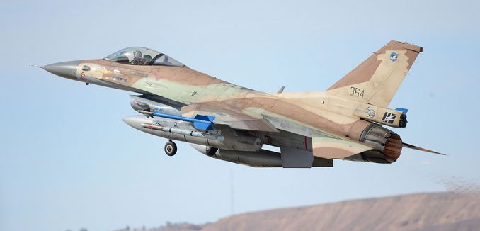 FeaturedImage_2014-12-07_WikiCommons_Israeli_F-16C_takes_off_from_Ovda_Airport_in_November_2013