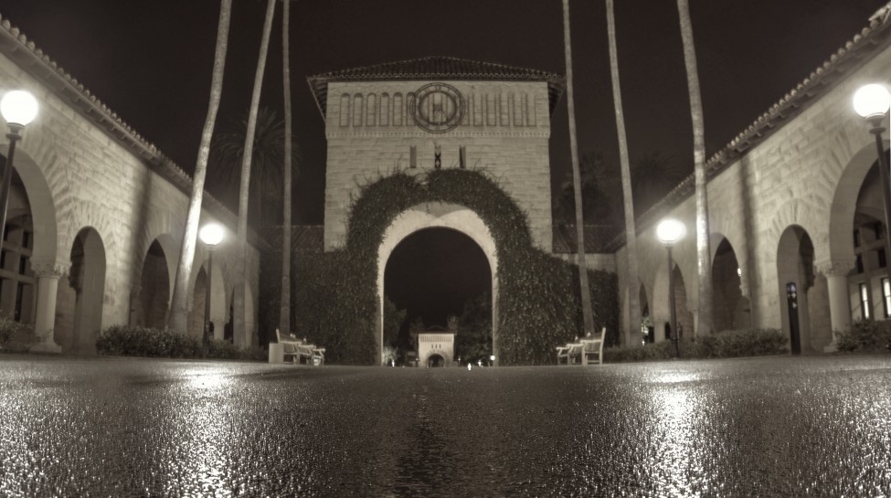 Stanford University on a rainy night. Photo: Peter Thoeny / flickr
