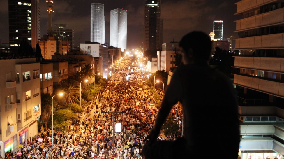 Around 200,000 Israelis march in Tel Aviv, August 7, 2011. Photo: Matanya Tausig / Flash90
