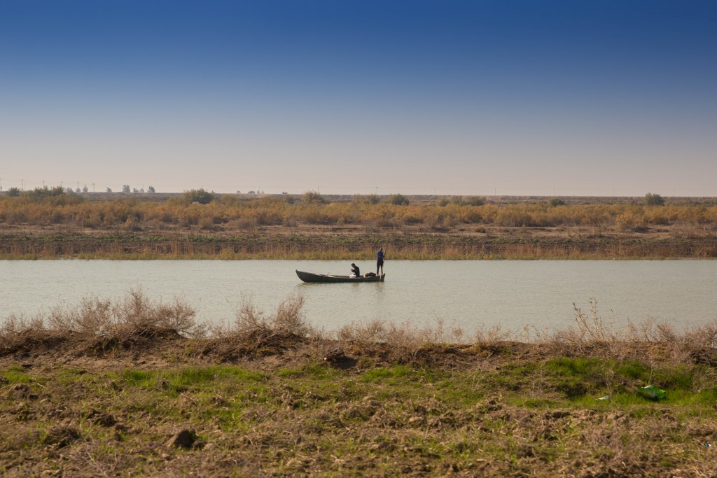 A fishing boat on the Euphrates River, southern Iraq. Photo: Aziz1005 / Wikimedia 