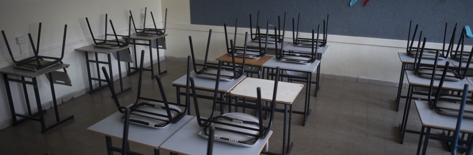 An empty classroom in Jerusalem. Photo: Yonatan Sindel / Flash90
