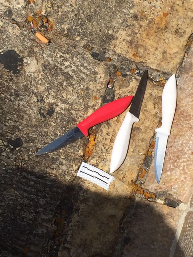 Three knives found in the possession of a Jordanian man who was fatally shot while attempting to carry out an attack in Jerusalem. [Photo: Israel Police]