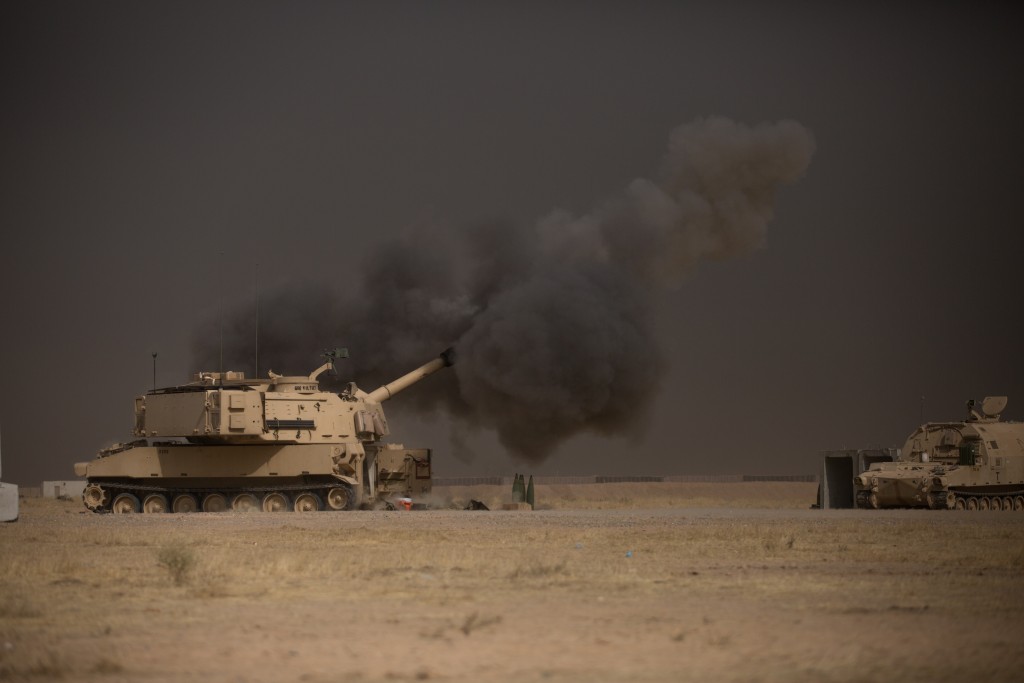 A U.S. Army M109A6 Paladin howitzer conducts a fire mission in support of the Iraqi security forces’ push toward Mosul, October 17, 2016. Photo: Spc. Christopher Brecht / U.S. Army