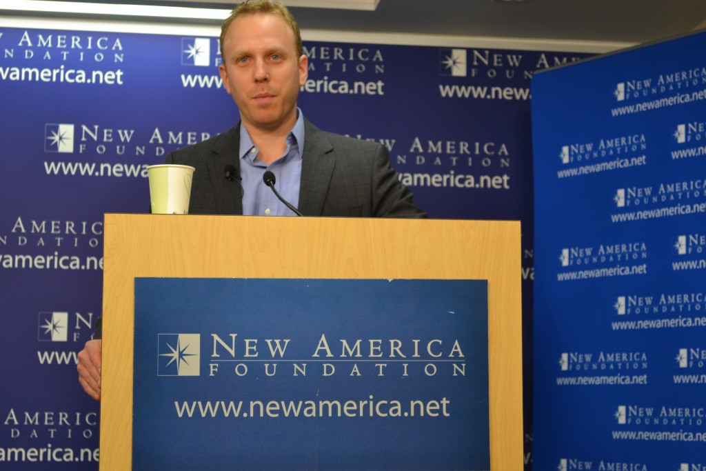 Max Blumenthal speaks at the New America Foundation, December 4, 2012. Photo: New America Foundation / flickr