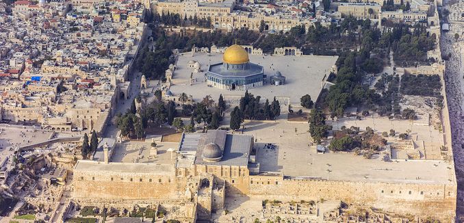 featuredimage_2016-10-13_wikicommons_1199px-israel-20132-aerial-jerusalem-temple_mount-temple_mount_south_exposure