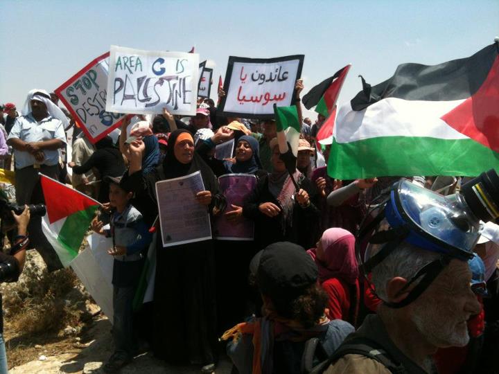 A demonstration against the demolition of Khirbet Susiya, June 2012. Photo: Mr. Kate / Wikimedia
